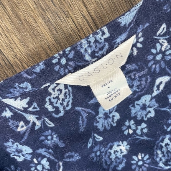 Caslon Floral Blouse - Picture 4 of 9